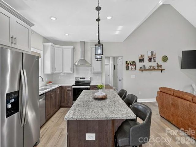 72 Jacks Paw Lane, Hendersonville, NC 28792