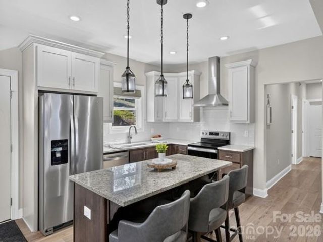 72 Jacks Paw Lane, Hendersonville, NC 28792