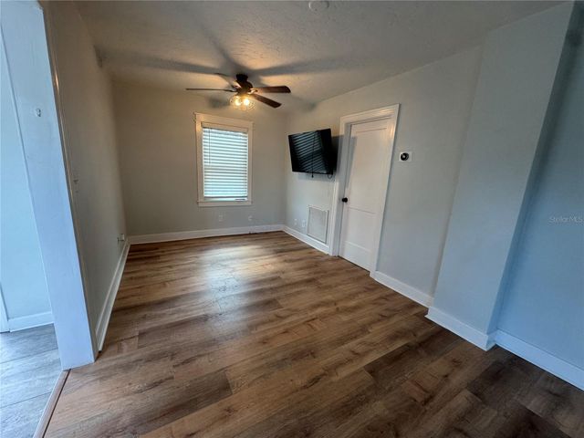 4133 3RD AVENUE N, St Petersburg, FL 33713