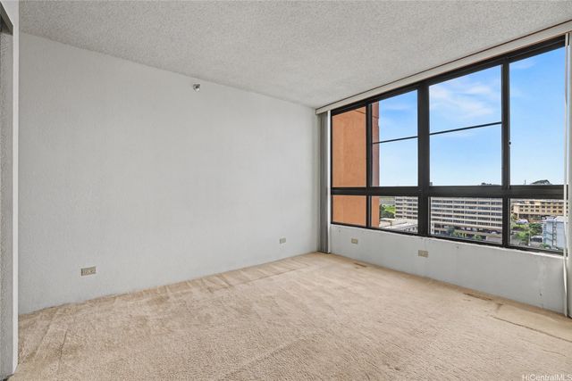 5333 Likini Street 1202, Honolulu, HI 96818