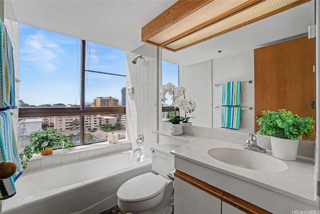 5333 Likini Street 1202, Honolulu, HI 96818