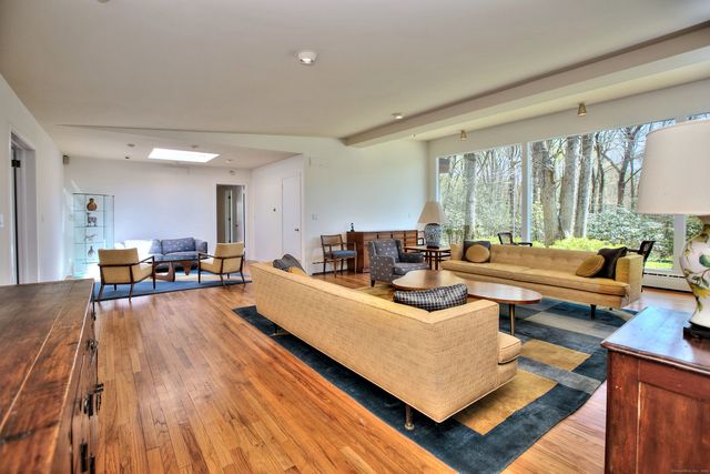 208 Bayberry Lane, Westport, CT 06880