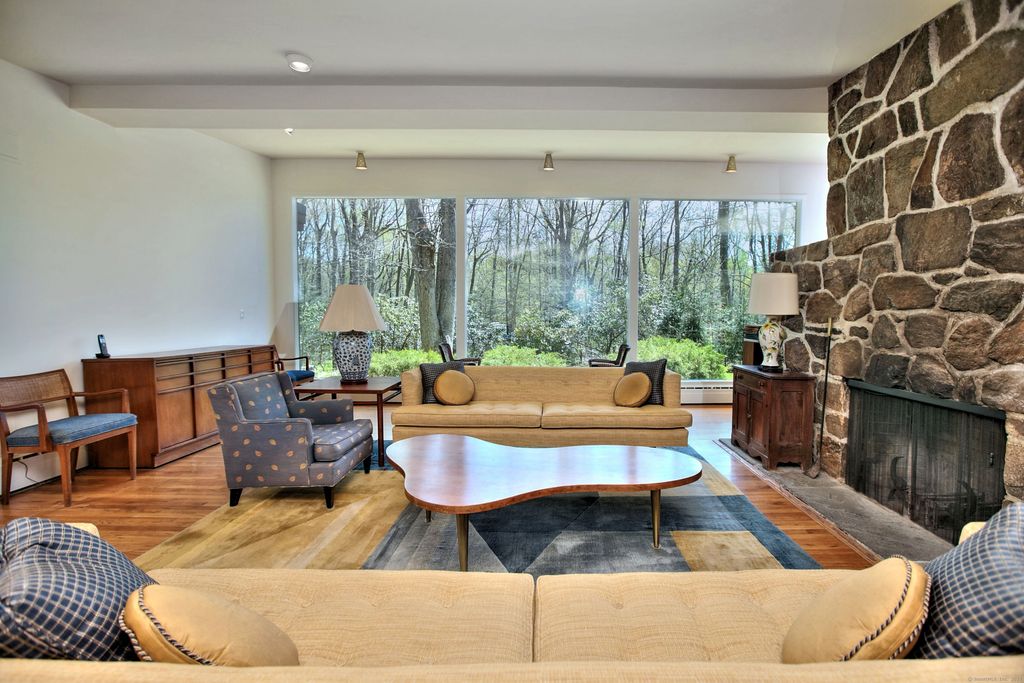208 Bayberry Lane, Westport, CT 06880