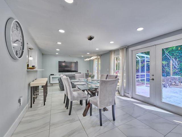 9020 SW 8th Street, Boca Raton, FL 33433
