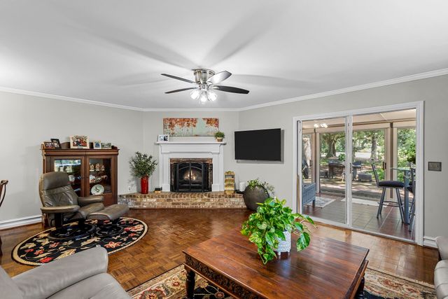 608 Ventura Place, Mount Pleasant, SC 29464