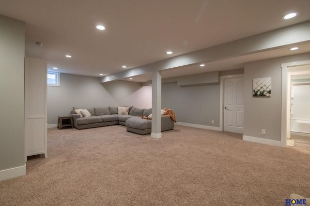 5844 S 91st Street, Lincoln, NE 68526