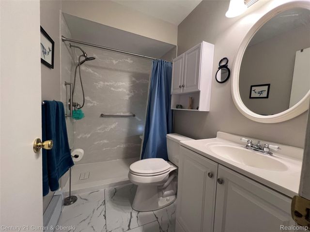 61035 Eleven Mile Road 4, South Lyon, MI 48178