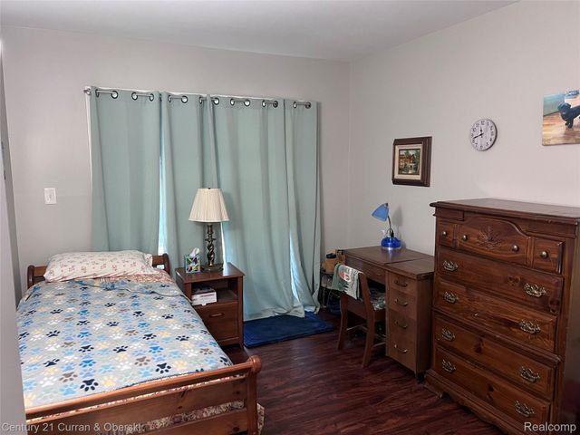 61035 Eleven Mile Road 4, South Lyon, MI 48178