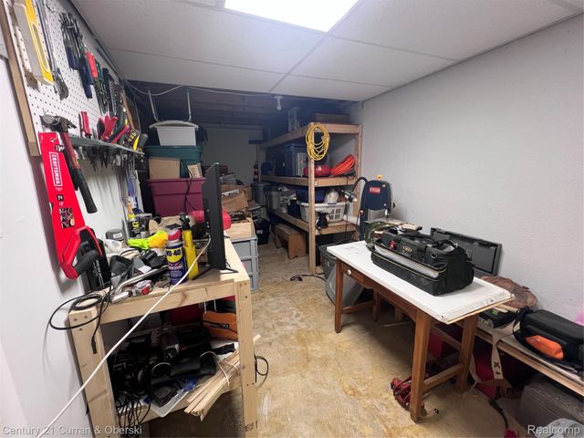 61035 Eleven Mile Road 4, South Lyon, MI 48178