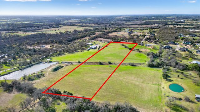 3345 Collins Road, Burleson, TX 76028
