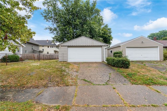 1239 Lily Street, Akron, OH 44301