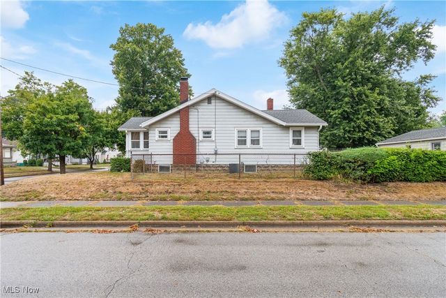 1239 Lily Street, Akron, OH 44301