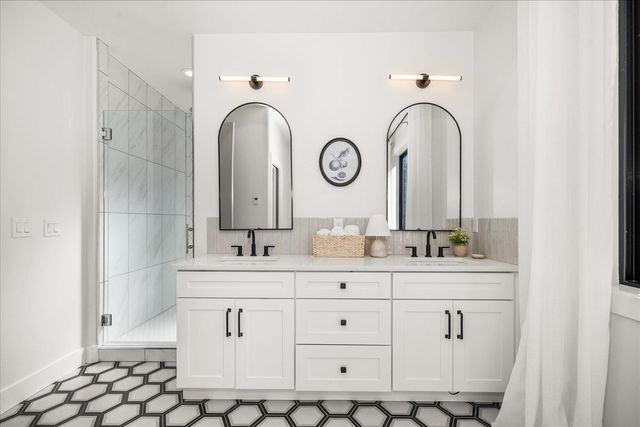 9610 S Mullen Hill Rd, Spokane, WA 99224