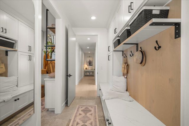 9610 S Mullen Hill Rd, Spokane, WA 99224