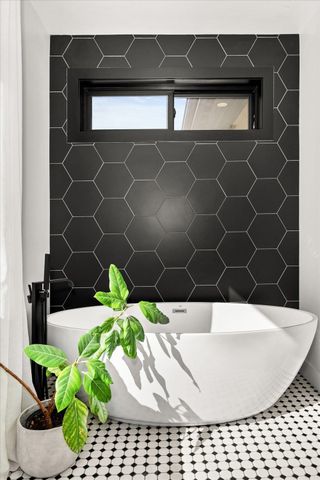 9610 S Mullen Hill Rd, Spokane, WA 99224