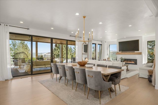 9610 S Mullen Hill Rd, Spokane, WA 99224