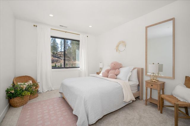 9610 S Mullen Hill Rd, Spokane, WA 99224