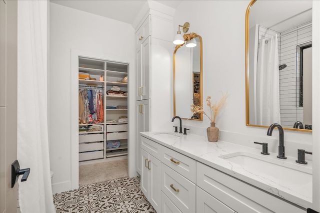 9610 S Mullen Hill Rd, Spokane, WA 99224