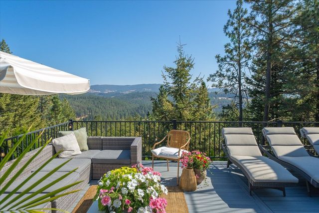 9610 S Mullen Hill Rd, Spokane, WA 99224