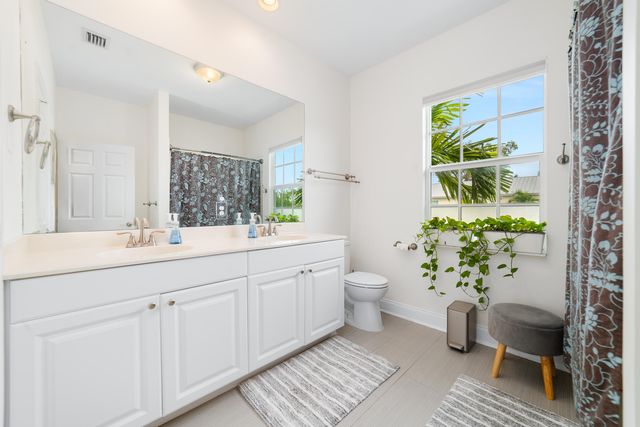 4216 Leo Lane Unit 4f, Riviera Beach, FL 33410