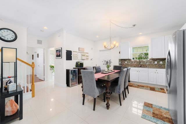 4216 Leo Lane Unit 4f, Riviera Beach, FL 33410