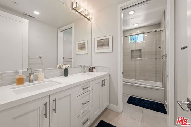 12763 Shell Place 2, Los Angeles, CA 90094
