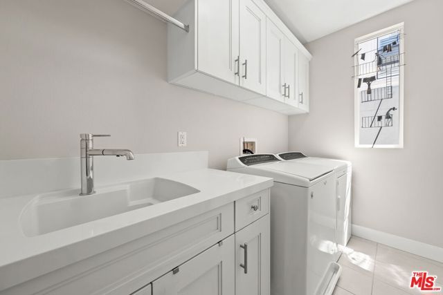 12763 Shell Place 2, Los Angeles, CA 90094