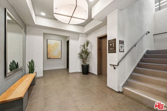 12763 Shell Place 2, Los Angeles, CA 90094