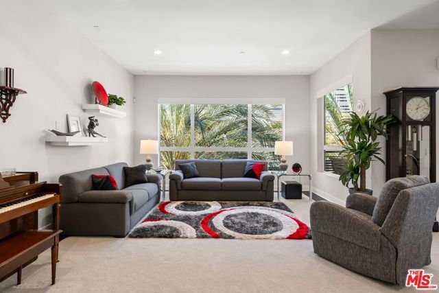 12763 Shell Place 2, Los Angeles, CA 90094
