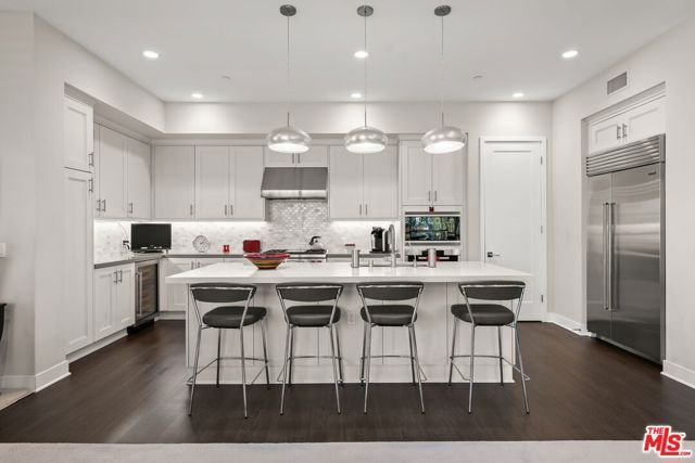 12763 Shell Place 2, Los Angeles, CA 90094