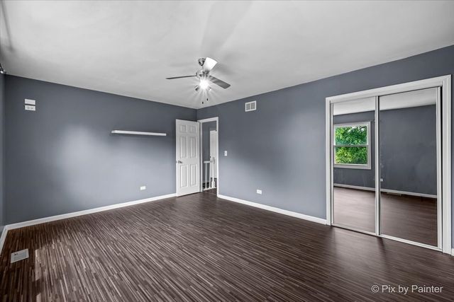 635 Pauline Court, Gilberts, IL 60136