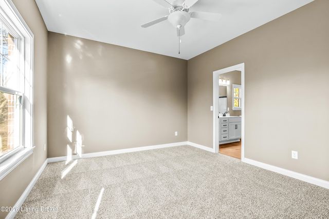 1004 Richwood Way, La Grange, KY 40031