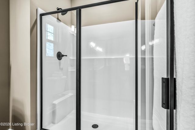 1004 Richwood Way, La Grange, KY 40031