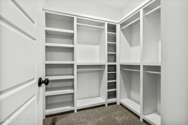 1004 Richwood Way, La Grange, KY 40031