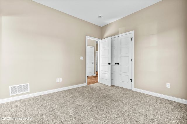 1004 Richwood Way, La Grange, KY 40031