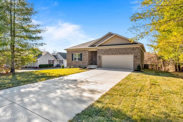 1004 Richwood Way, La Grange, KY 40031