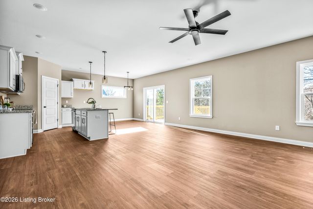 1004 Richwood Way, La Grange, KY 40031