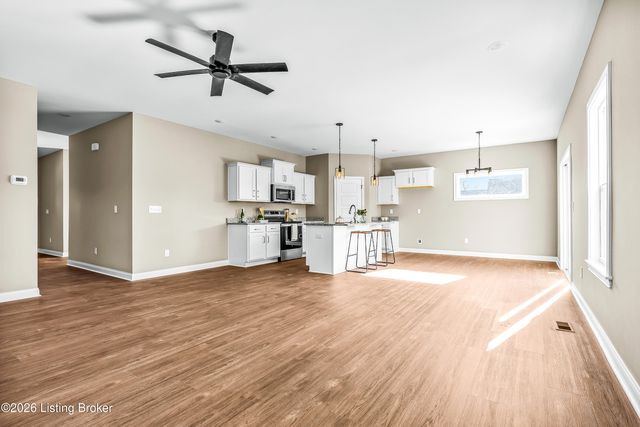 1004 Richwood Way, La Grange, KY 40031