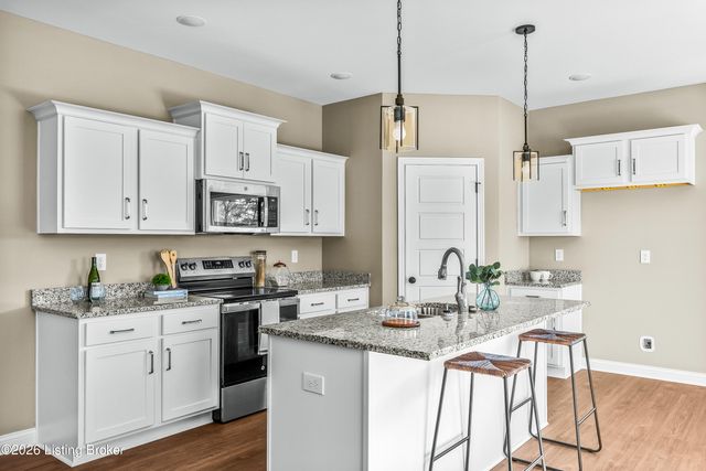 1004 Richwood Way, La Grange, KY 40031