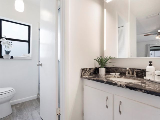 1913 Abbey Road, West Palm Beach, FL 33415
