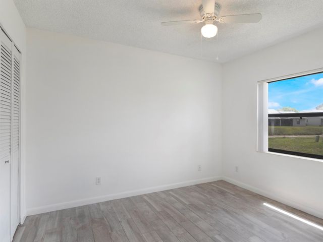 1913 Abbey Road, West Palm Beach, FL 33415