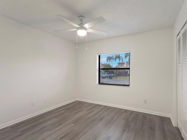 1913 Abbey Road, West Palm Beach, FL 33415