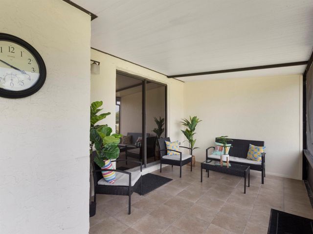 1913 Abbey Road, West Palm Beach, FL 33415