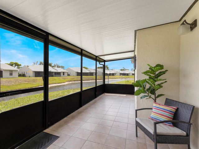 1913 Abbey Road, West Palm Beach, FL 33415