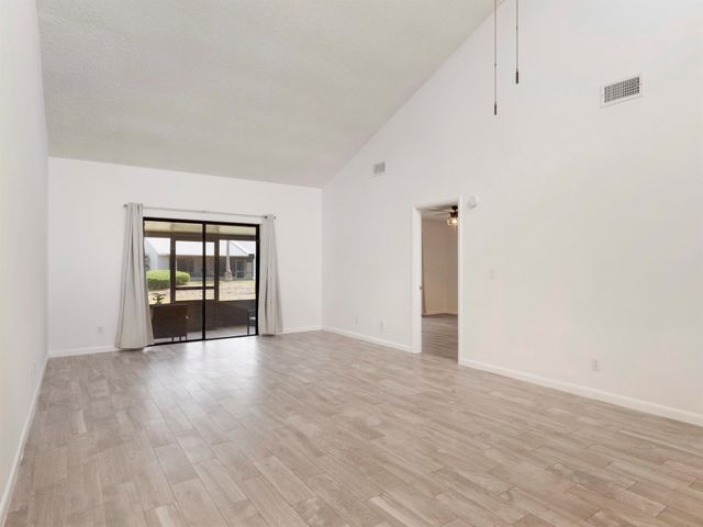 1913 Abbey Road, West Palm Beach, FL 33415