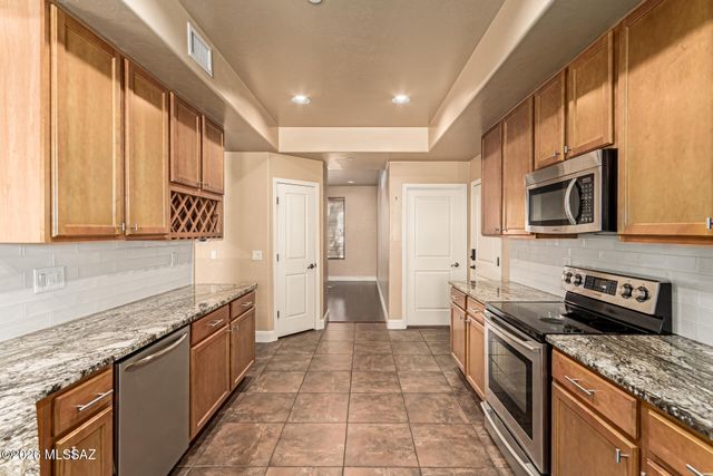 9393 S Via Bandera, Vail, AZ 85641