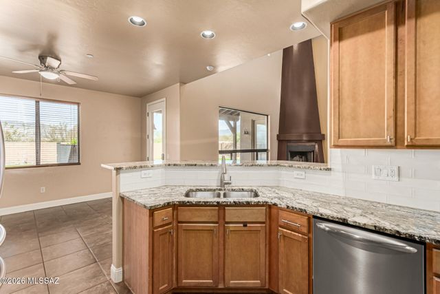 9393 S Via Bandera, Vail, AZ 85641