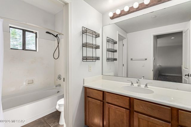 9393 S Via Bandera, Vail, AZ 85641