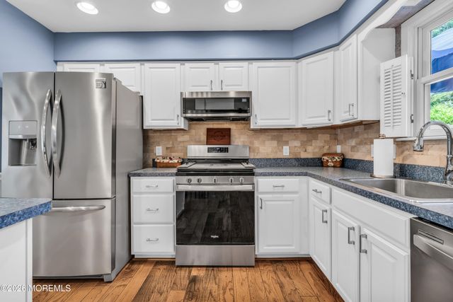 212 Yeoman Road, Manahawkin, NJ 08050