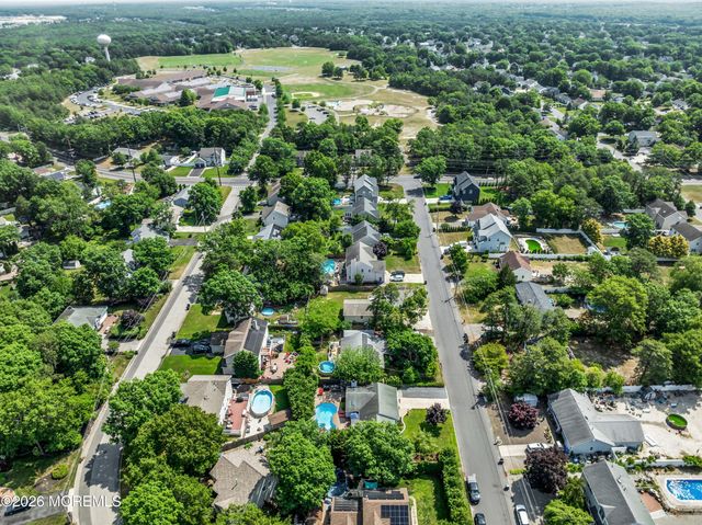 212 Yeoman Road, Manahawkin, NJ 08050